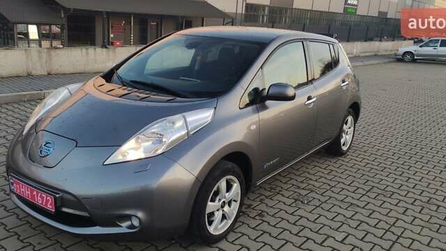 Серый Ниссан Лиф, объемом двигателя 0 л и пробегом 144 тыс. км за 5200 $, фото 3 на Automoto.ua