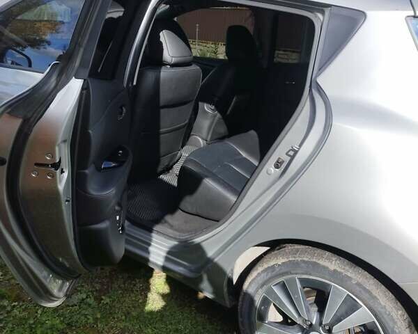 Сірий Ніссан Ліф, об'ємом двигуна 0 л та пробігом 96 тис. км за 7250 $, фото 5 на Automoto.ua