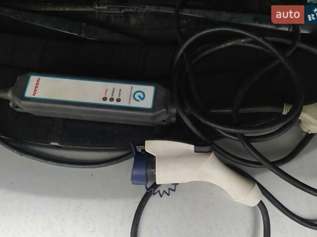 Сірий Ніссан Ліф, об'ємом двигуна 0 л та пробігом 253 тис. км за 4500 $, фото 12 на Automoto.ua