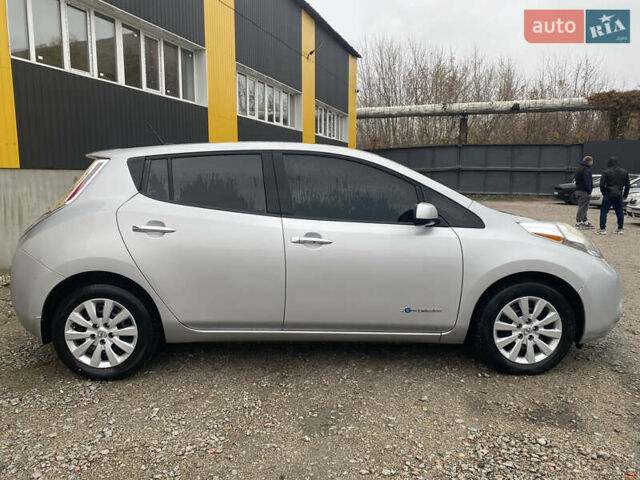 Ниссан Лиф 2013 в Нежине на Automoto.ua Серый Ниссан Лиф, объемом двигателя 0 л и пробегом 181 тыс. км за 5100 $, фото 2 на Automoto.ua