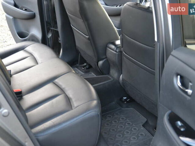 Серый Ниссан Лиф, объемом двигателя 0 л и пробегом 100 тыс. км за 5500 $, фото 21 на Automoto.ua