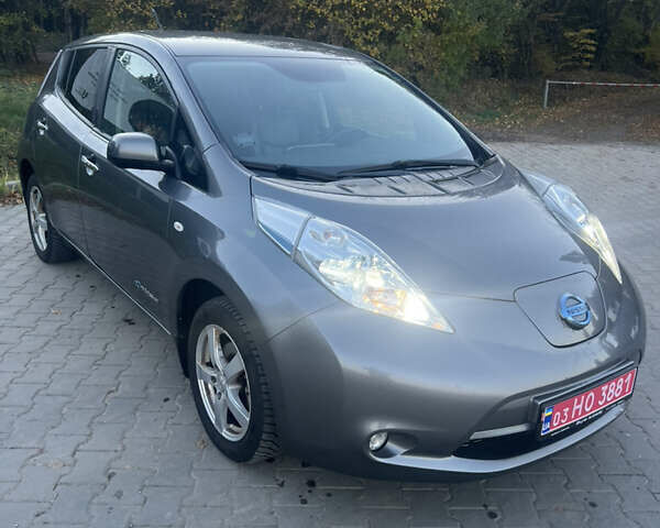 Серый Ниссан Лиф, объемом двигателя 0 л и пробегом 130 тыс. км за 6700 $, фото 1 на Automoto.ua