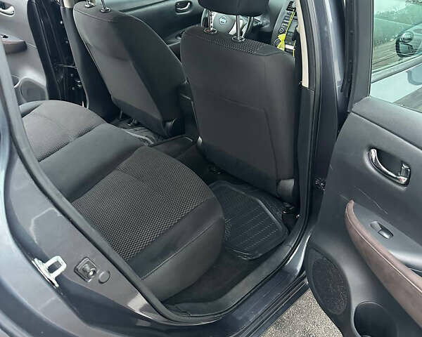 Серый Ниссан Лиф, объемом двигателя 0 л и пробегом 175 тыс. км за 4500 $, фото 6 на Automoto.ua