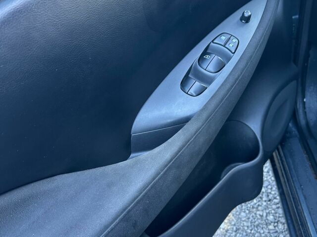 Сірий Ніссан Ліф, об'ємом двигуна 0 л та пробігом 118 тис. км за 4500 $, фото 8 на Automoto.ua