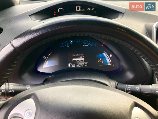 Сірий Ніссан Ліф, об'ємом двигуна 0 л та пробігом 129 тис. км за 8300 $, фото 11 на Automoto.ua