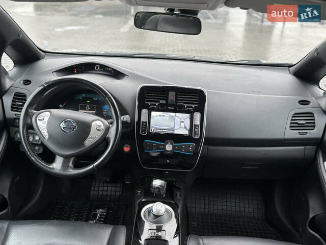 Серый Ниссан Лиф, объемом двигателя 0 л и пробегом 125 тыс. км за 6750 $, фото 38 на Automoto.ua