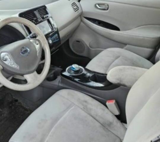 Сірий Ніссан Ліф, об'ємом двигуна 0 л та пробігом 131 тис. км за 7000 $, фото 7 на Automoto.ua