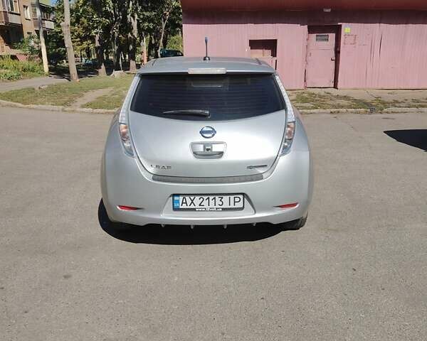 Серый Ниссан Лиф, объемом двигателя 0 л и пробегом 160 тыс. км за 6300 $, фото 3 на Automoto.ua