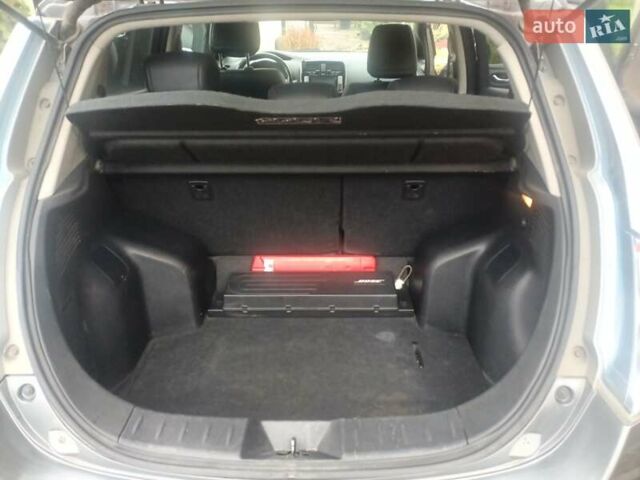 Серый Ниссан Лиф, объемом двигателя 0 л и пробегом 119 тыс. км за 8200 $, фото 14 на Automoto.ua