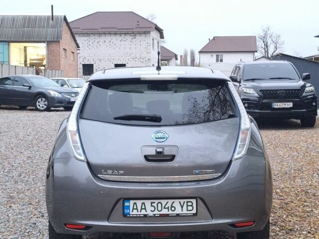 Серый Ниссан Лиф, объемом двигателя 0 л и пробегом 166 тыс. км за 6850 $, фото 4 на Automoto.ua