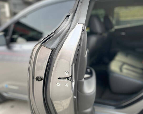 Серый Ниссан Лиф, объемом двигателя 0 л и пробегом 121 тыс. км за 8000 $, фото 14 на Automoto.ua