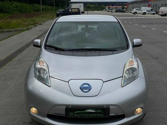 Сірий Ніссан Ліф, об'ємом двигуна 0 л та пробігом 75 тис. км за 5000 $, фото 2 на Automoto.ua