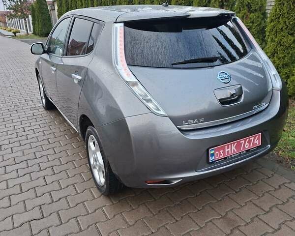 Ніссан Ліф 2013 у Луцьку на Automoto.ua Сірий Ніссан Ліф, об'ємом двигуна 0 л та пробігом 98 тис. км за 6500 $, фото 3 на Automoto.ua
