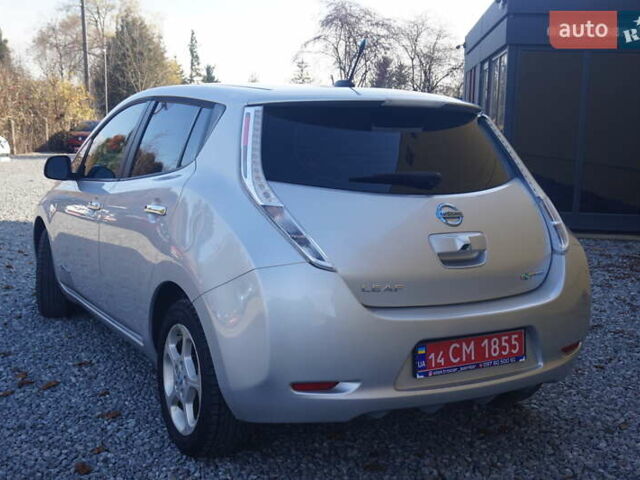 Серый Ниссан Лиф, объемом двигателя 0 л и пробегом 193 тыс. км за 5555 $, фото 8 на Automoto.ua