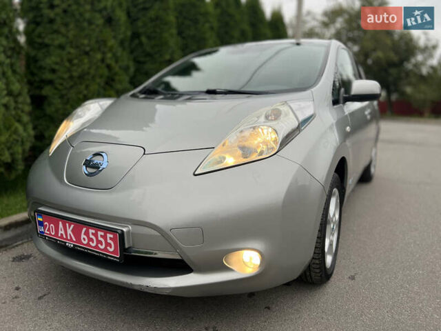 Серый Ниссан Лиф, объемом двигателя 0 л и пробегом 128 тыс. км за 6999 $, фото 1 на Automoto.ua