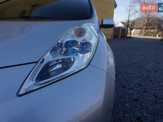 Серый Ниссан Лиф, объемом двигателя 0 л и пробегом 193 тыс. км за 5555 $, фото 19 на Automoto.ua