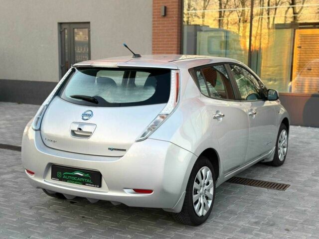 Серый Ниссан Лиф, объемом двигателя 0 л и пробегом 75 тыс. км за 5000 $, фото 8 на Automoto.ua