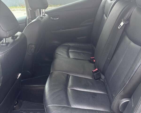 Сірий Ніссан Ліф, об'ємом двигуна 0 л та пробігом 108 тис. км за 7500 $, фото 7 на Automoto.ua