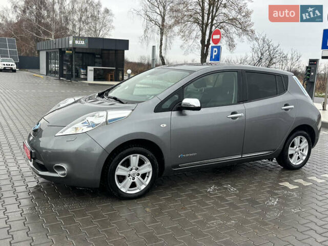 Серый Ниссан Лиф, объемом двигателя 0 л и пробегом 125 тыс. км за 6750 $, фото 1 на Automoto.ua