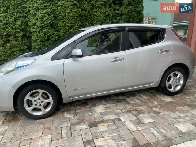 Серый Ниссан Лиф, объемом двигателя 0 л и пробегом 104 тыс. км за 6700 $, фото 13 на Automoto.ua