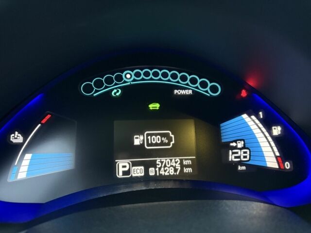 Сірий Ніссан Ліф, об'ємом двигуна 0 л та пробігом 57 тис. км за 6200 $, фото 23 на Automoto.ua