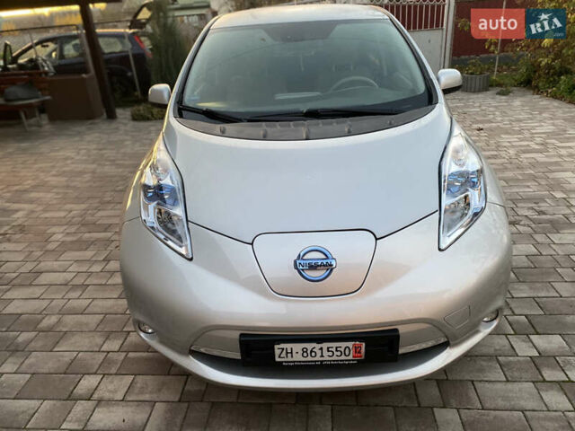 Сірий Ніссан Ліф, об'ємом двигуна 0 л та пробігом 70 тис. км за 4590 $, фото 2 на Automoto.ua