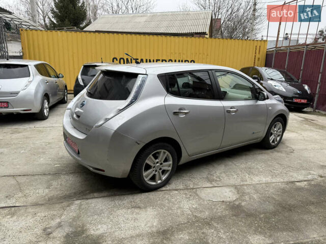 Серый Ниссан Лиф, объемом двигателя 0 л и пробегом 112 тыс. км за 4990 $, фото 3 на Automoto.ua