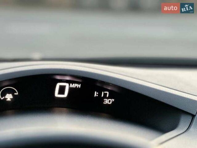 Серый Ниссан Лиф, объемом двигателя 0 л и пробегом 75 тыс. км за 5000 $, фото 18 на Automoto.ua