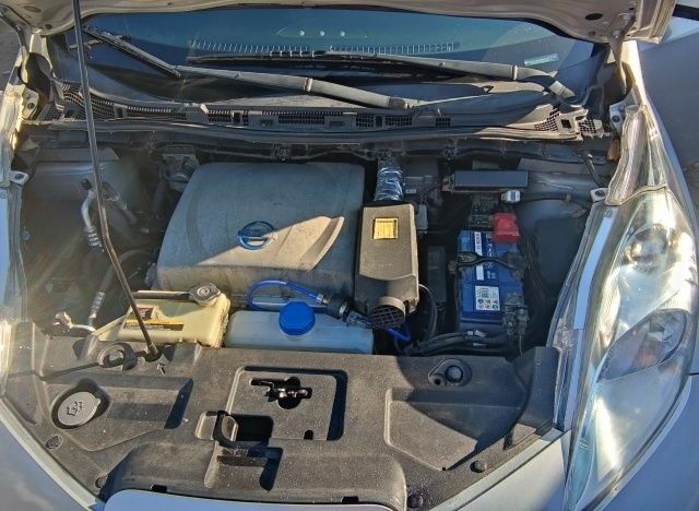 Серый Ниссан Лиф, объемом двигателя 0 л и пробегом 153 тыс. км за 5500 $, фото 2 на Automoto.ua