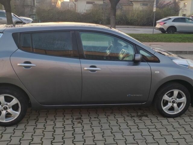 Серый Ниссан Лиф, объемом двигателя 0 л и пробегом 144 тыс. км за 5200 $, фото 5 на Automoto.ua