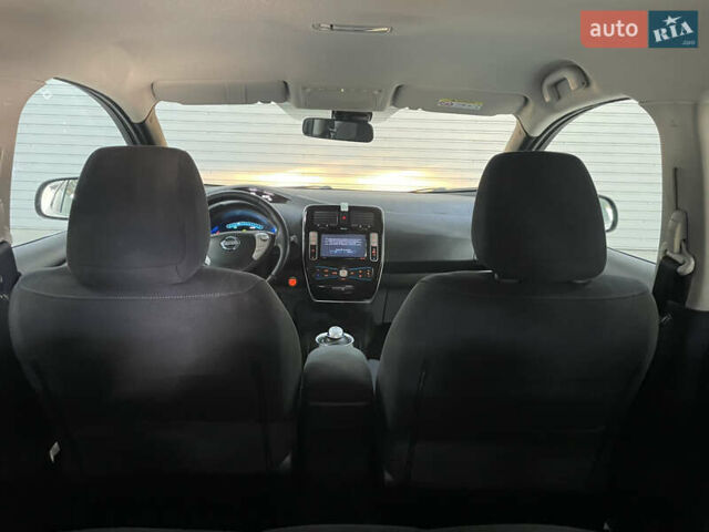 Серый Ниссан Лиф, объемом двигателя 0 л и пробегом 117 тыс. км за 6800 $, фото 15 на Automoto.ua