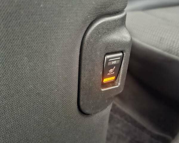 Серый Ниссан Лиф, объемом двигателя 0 л и пробегом 148 тыс. км за 5700 $, фото 18 на Automoto.ua