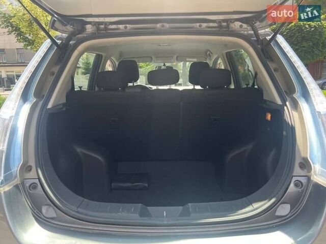 Сірий Ніссан Ліф, об'ємом двигуна 0 л та пробігом 67 тис. км за 5500 $, фото 1 на Automoto.ua