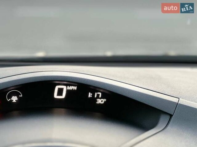 Серый Ниссан Лиф, объемом двигателя 0 л и пробегом 75 тыс. км за 5000 $, фото 20 на Automoto.ua