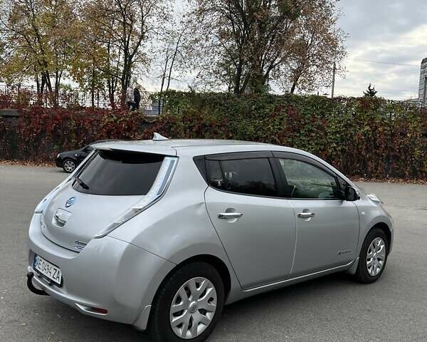 Серый Ниссан Лиф, объемом двигателя 0 л и пробегом 220 тыс. км за 6600 $, фото 5 на Automoto.ua