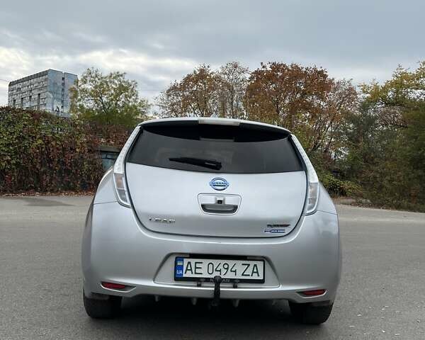 Серый Ниссан Лиф, объемом двигателя 0 л и пробегом 220 тыс. км за 6600 $, фото 4 на Automoto.ua