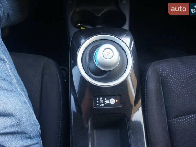 Серый Ниссан Лиф, объемом двигателя 0 л и пробегом 193 тыс. км за 5555 $, фото 34 на Automoto.ua