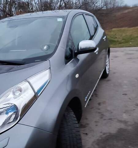 Серый Ниссан Лиф, объемом двигателя 0 л и пробегом 144 тыс. км за 6500 $, фото 11 на Automoto.ua