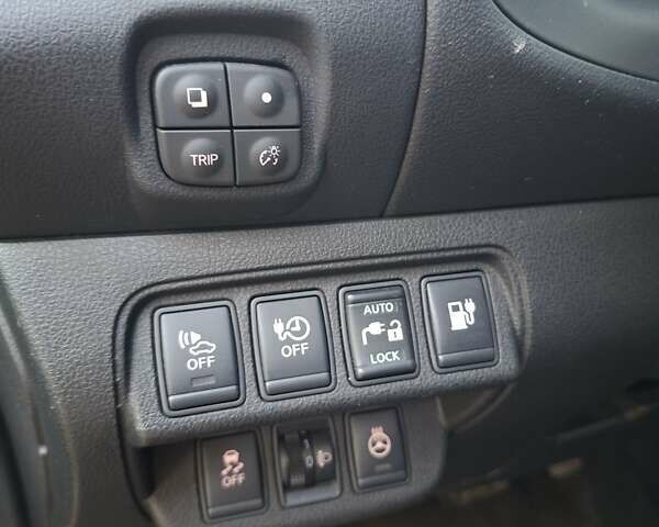 Ніссан Ліф 2013 у Луцьку на Automoto.ua Сірий Ніссан Ліф, об'ємом двигуна 0 л та пробігом 98 тис. км за 6500 $, фото 11 на Automoto.ua