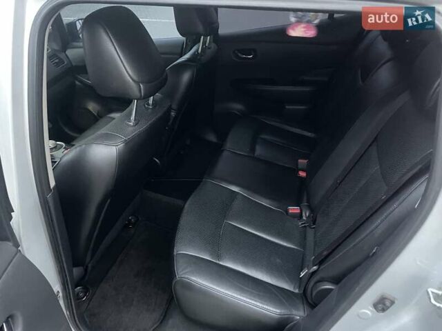 Серый Ниссан Лиф, объемом двигателя 0 л и пробегом 154 тыс. км за 4950 $, фото 2 на Automoto.ua