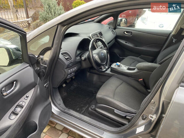 Серый Ниссан Лиф, объемом двигателя 0 л и пробегом 140 тыс. км за 5490 $, фото 15 на Automoto.ua