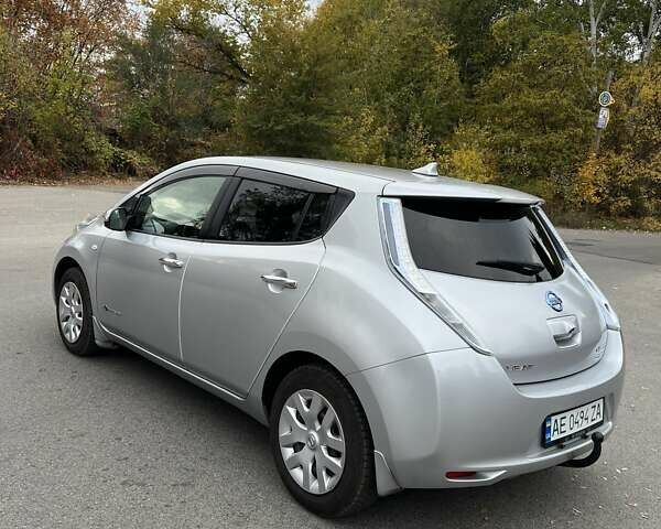 Серый Ниссан Лиф, объемом двигателя 0 л и пробегом 220 тыс. км за 6600 $, фото 3 на Automoto.ua