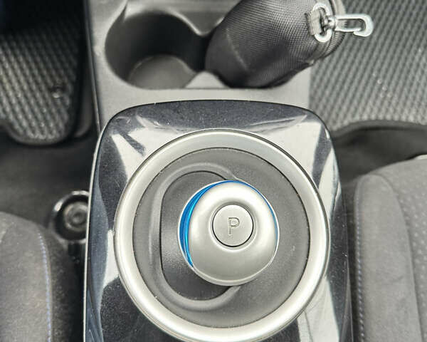 Серый Ниссан Лиф, объемом двигателя 0 л и пробегом 92 тыс. км за 8100 $, фото 25 на Automoto.ua