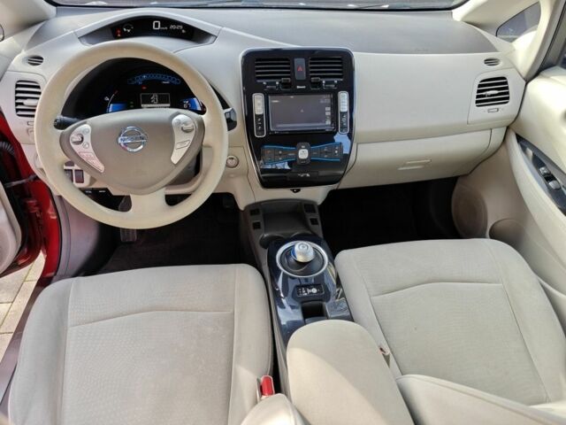 Сірий Ніссан Ліф, об'ємом двигуна 0 л та пробігом 158 тис. км за 4250 $, фото 6 на Automoto.ua