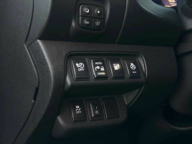 Серый Ниссан Лиф, объемом двигателя 0 л и пробегом 75 тыс. км за 5000 $, фото 14 на Automoto.ua