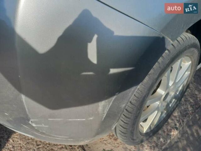 Сірий Ніссан Ліф, об'ємом двигуна 0 л та пробігом 164 тис. км за 6900 $, фото 36 на Automoto.ua