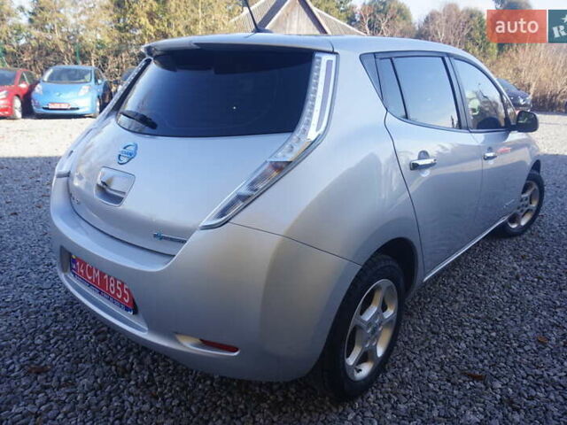 Серый Ниссан Лиф, объемом двигателя 0 л и пробегом 193 тыс. км за 5555 $, фото 15 на Automoto.ua