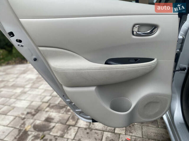 Сірий Ніссан Ліф, об'ємом двигуна 0 л та пробігом 70 тис. км за 4590 $, фото 21 на Automoto.ua