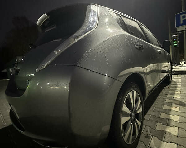 Серый Ниссан Лиф, объемом двигателя 0 л и пробегом 128 тыс. км за 7200 $, фото 18 на Automoto.ua