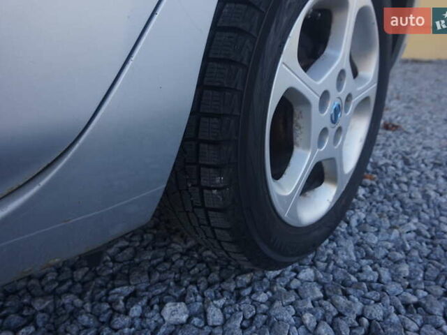 Серый Ниссан Лиф, объемом двигателя 0 л и пробегом 193 тыс. км за 5555 $, фото 59 на Automoto.ua